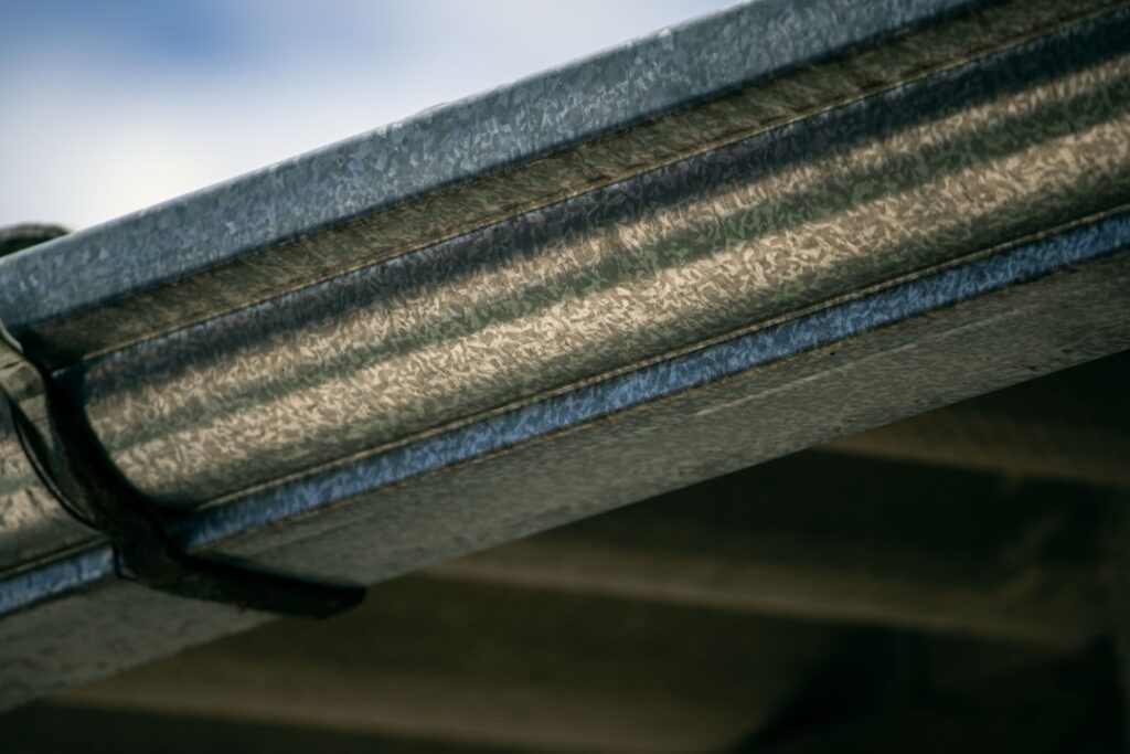 types of gutters for metal roofs
